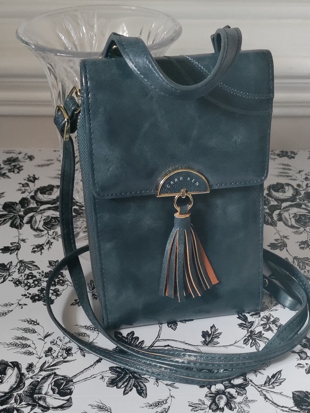 Carr Ken Blue Tassel Crossbody Cell Phone Wallet